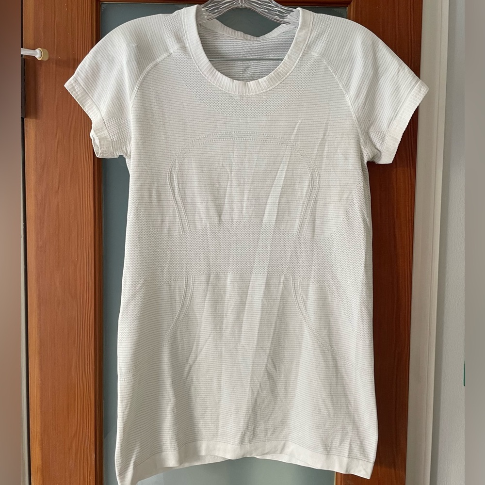 Lululemon Swiftly Tech Short Sleeve Shirt 2.0